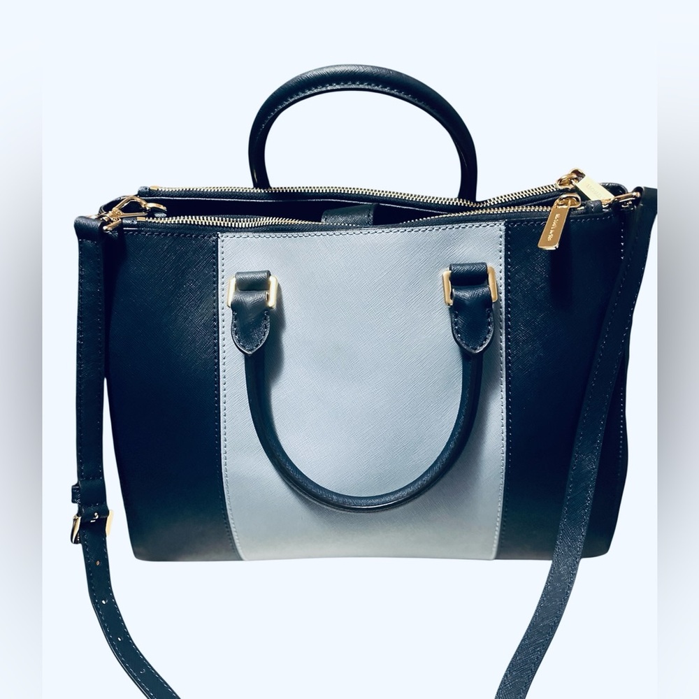 Michael Kors  Sutton Blue Satchel with Signature Charm - Picture 2 of 7